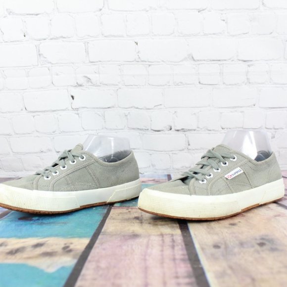Superga Gray Canvas Lace-up Low Top Casual Sneakers Size M 6 L 7.5 - Picture 2 of 9